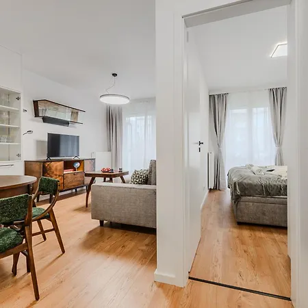 Shortstaypoland Jagiellonska B70 Апартаменты