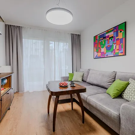 Shortstaypoland Jagiellońska B70 *