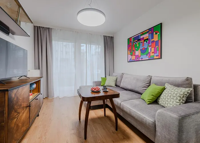 Shortstaypoland Jagiellońska B70 *